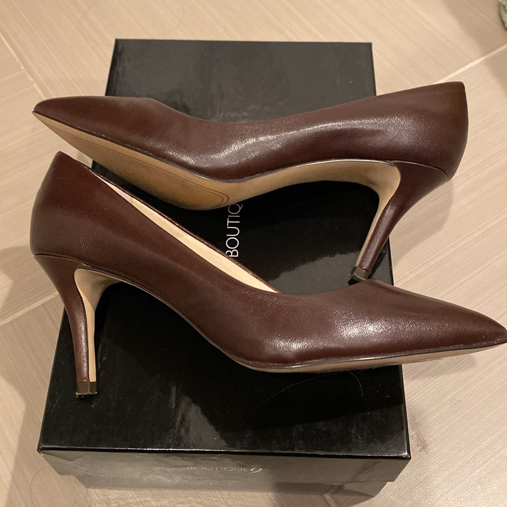 Boutique 9 Brown Pumps - Picture 2 of 8